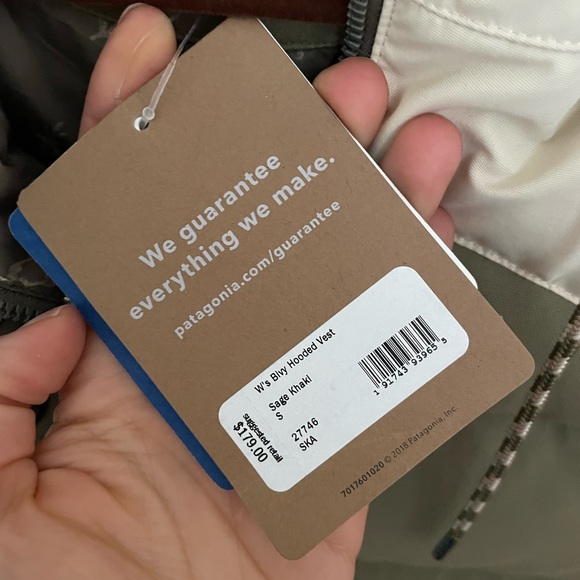 NWT Patagonia Womens Bivy Padded Vest - Rare - Picture 3 of 7